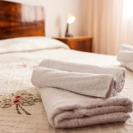 We - House Of Stars - *