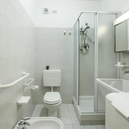 We - House Of Stars - Διαμέρισμα