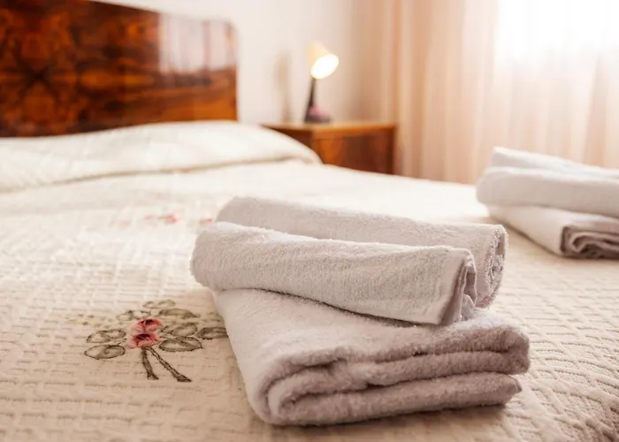 We - House Of Stars - *