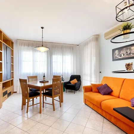 We - House Of Stars - Apartment